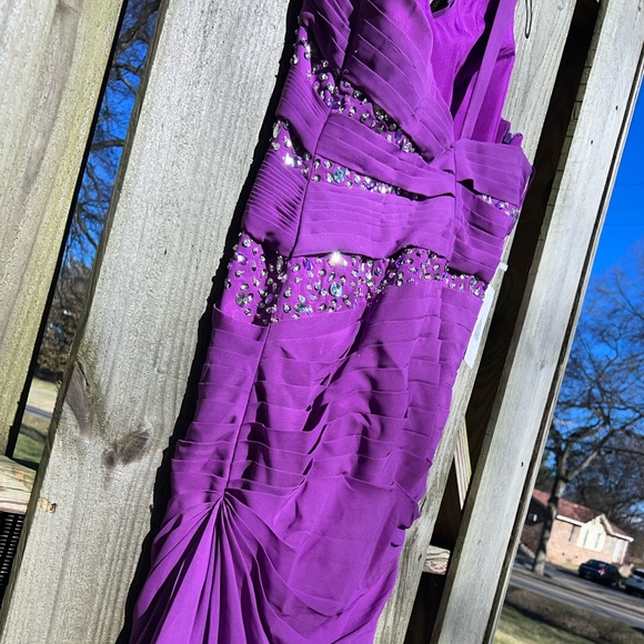 Judy Bridal one shoulder purple gown - Picture 8 of 14